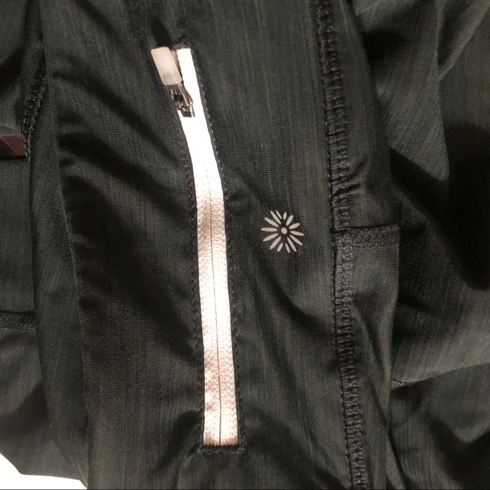 XL Tangerine capris - Picture 3 of 4